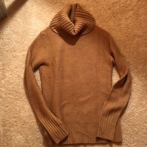 Banana Republic tan turtleneck sweater